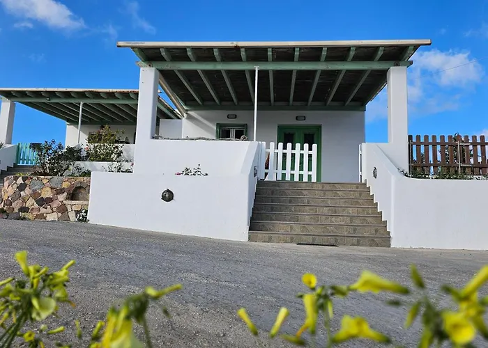 Tony's House With Sea View